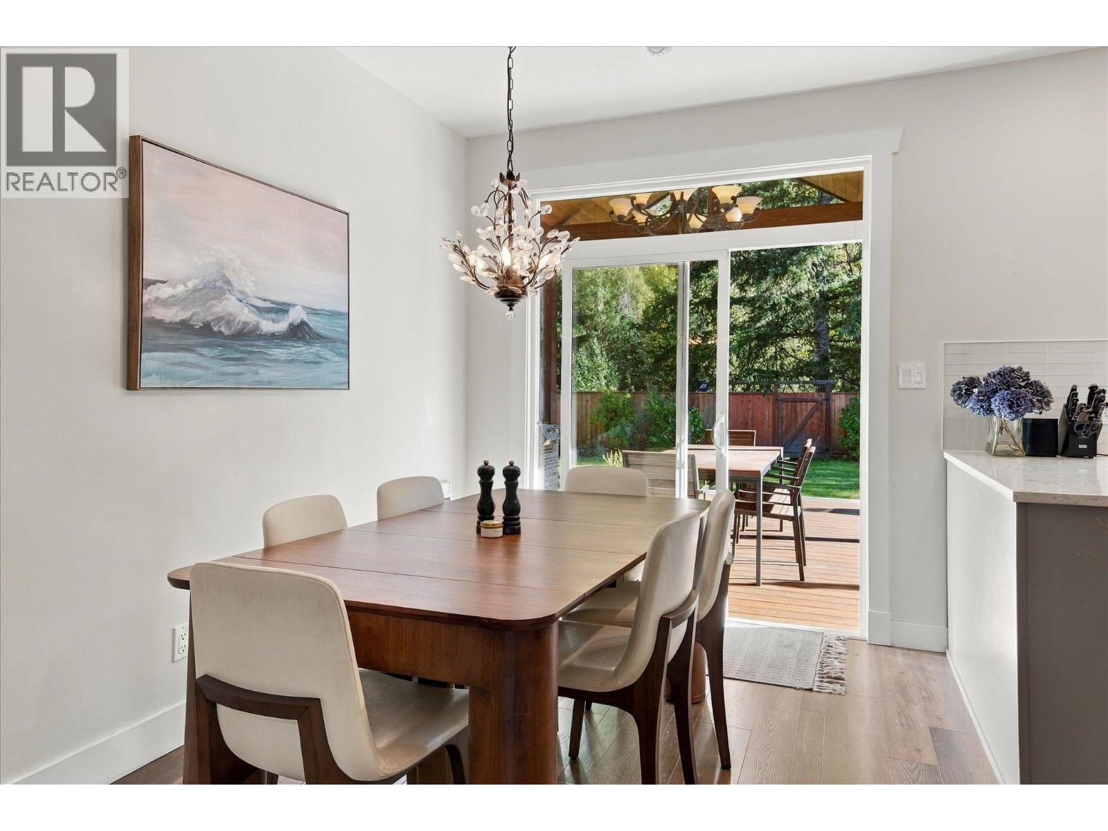 38590 Westway Avenue Property Photo 12