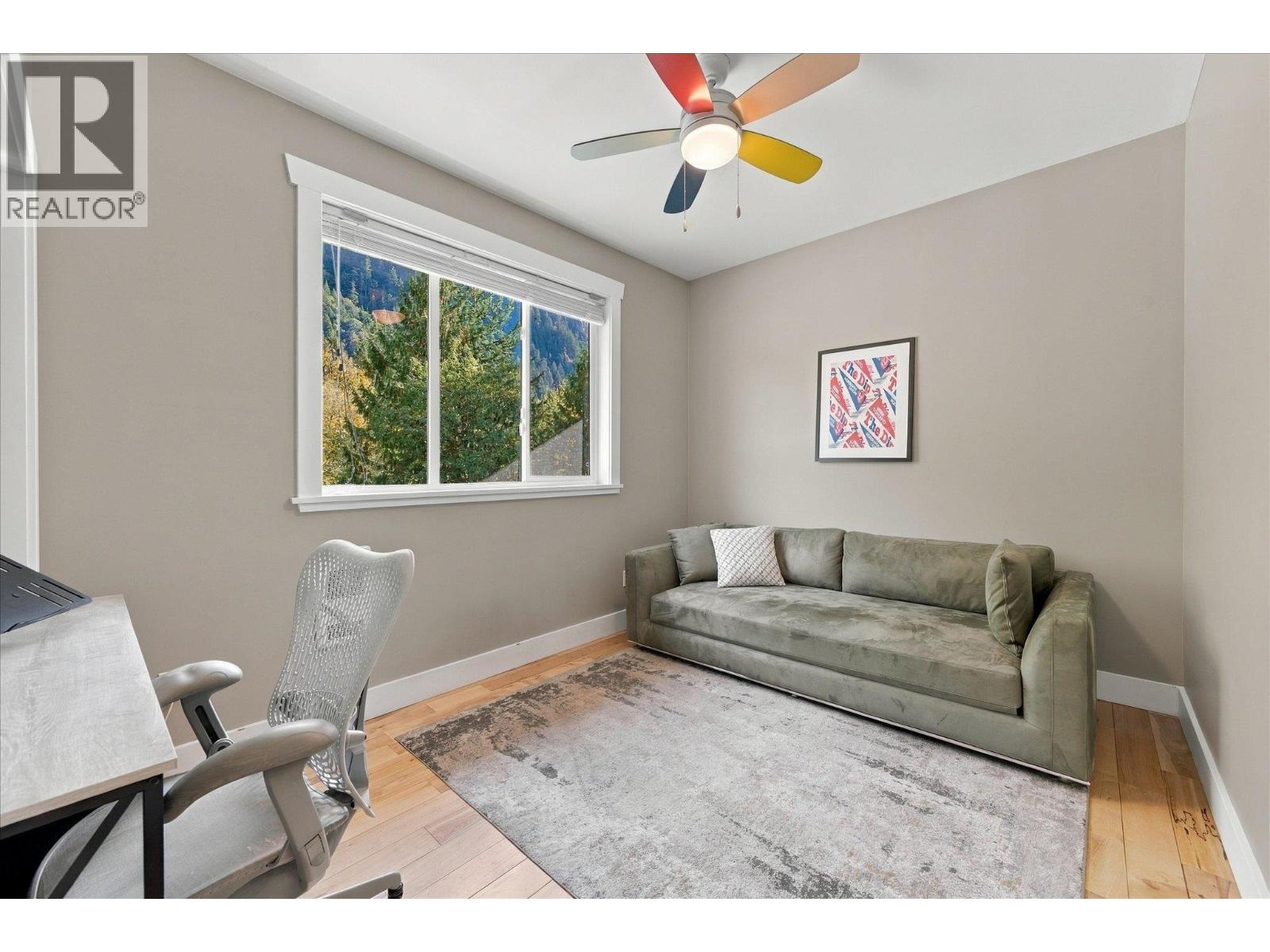 38590 Westway Avenue Property Photo 20