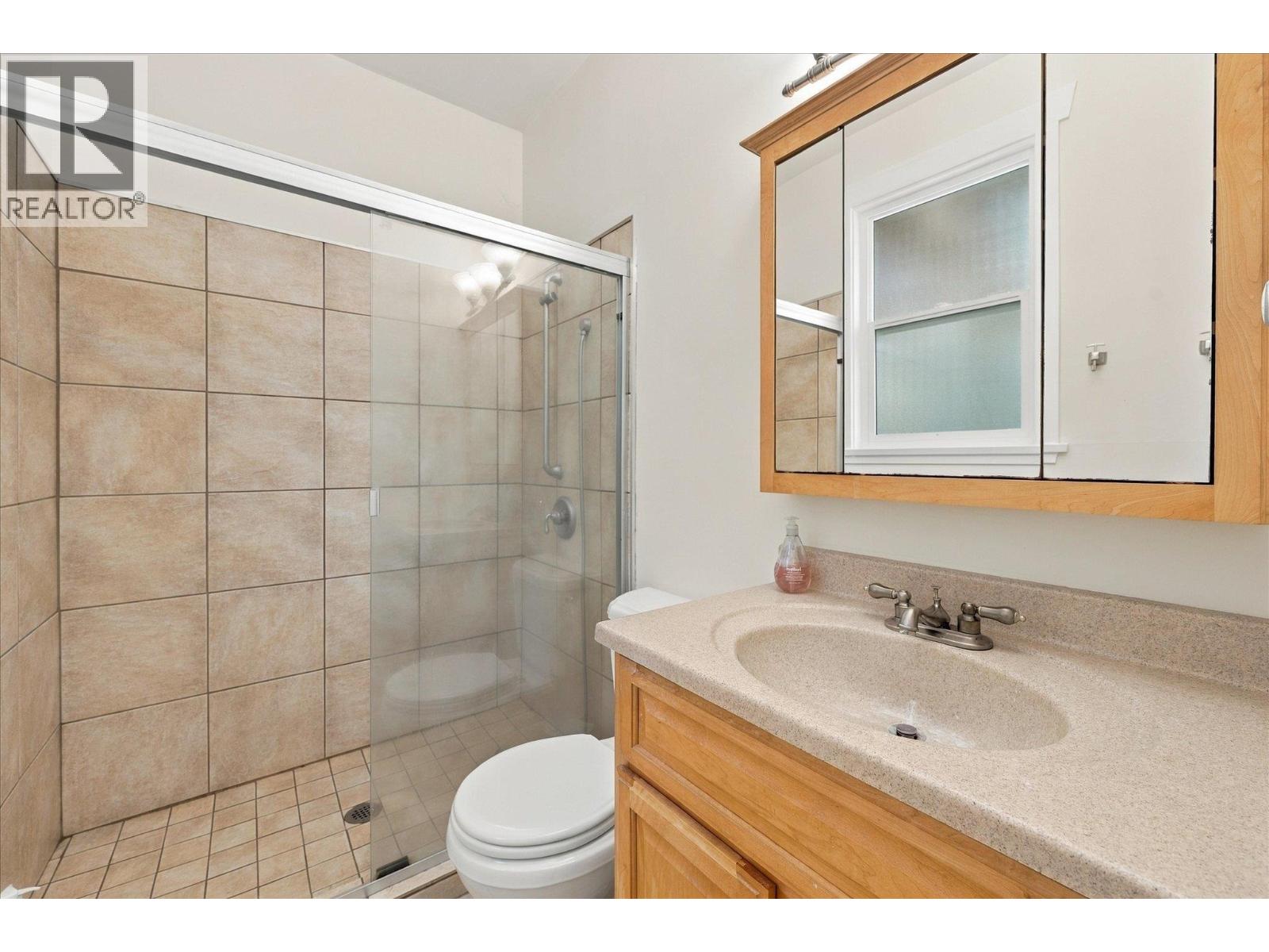 38590 Westway Avenue Property Photo 23