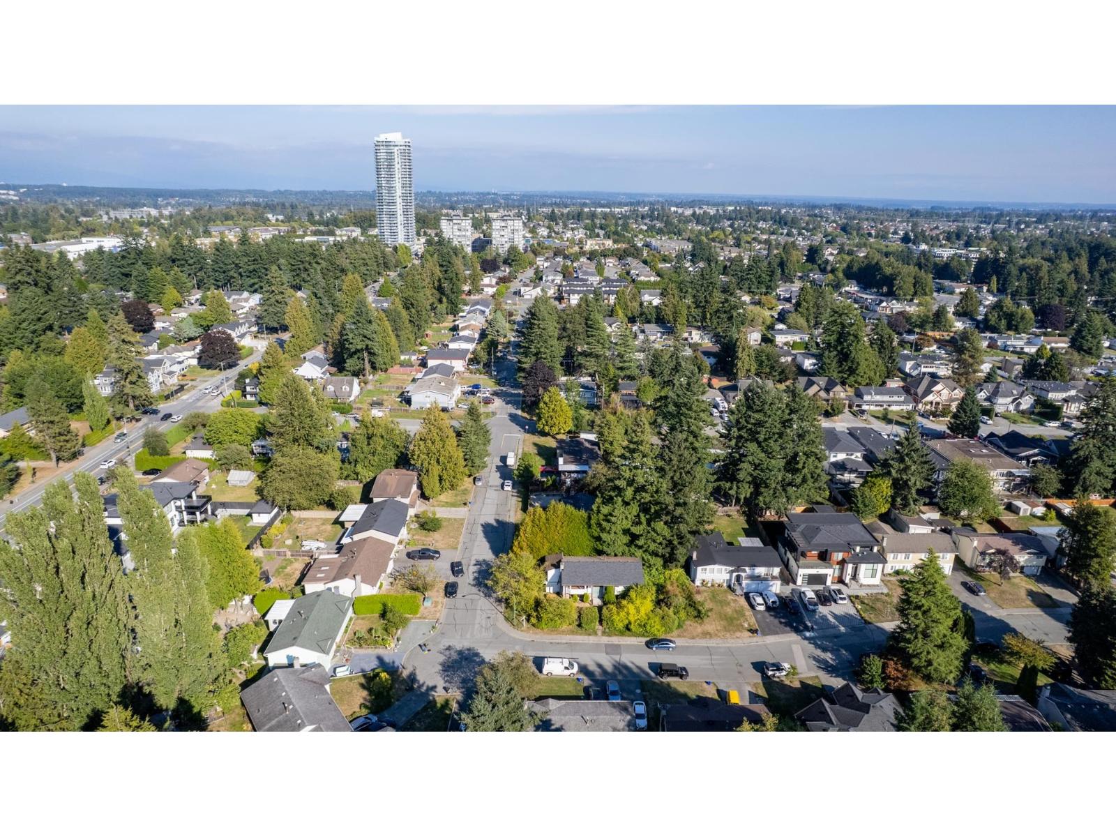 7946 116 A Street Property Photo 6