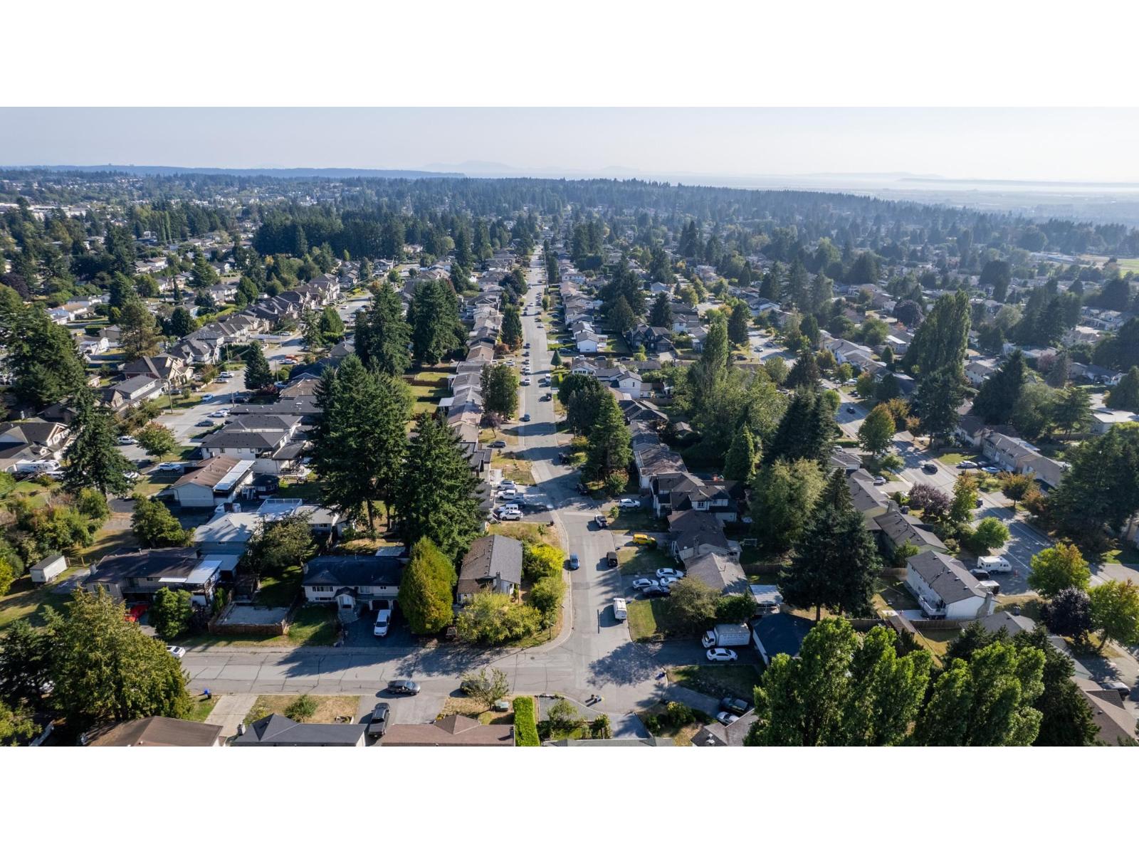 7946 116 A Street Property Photo 8