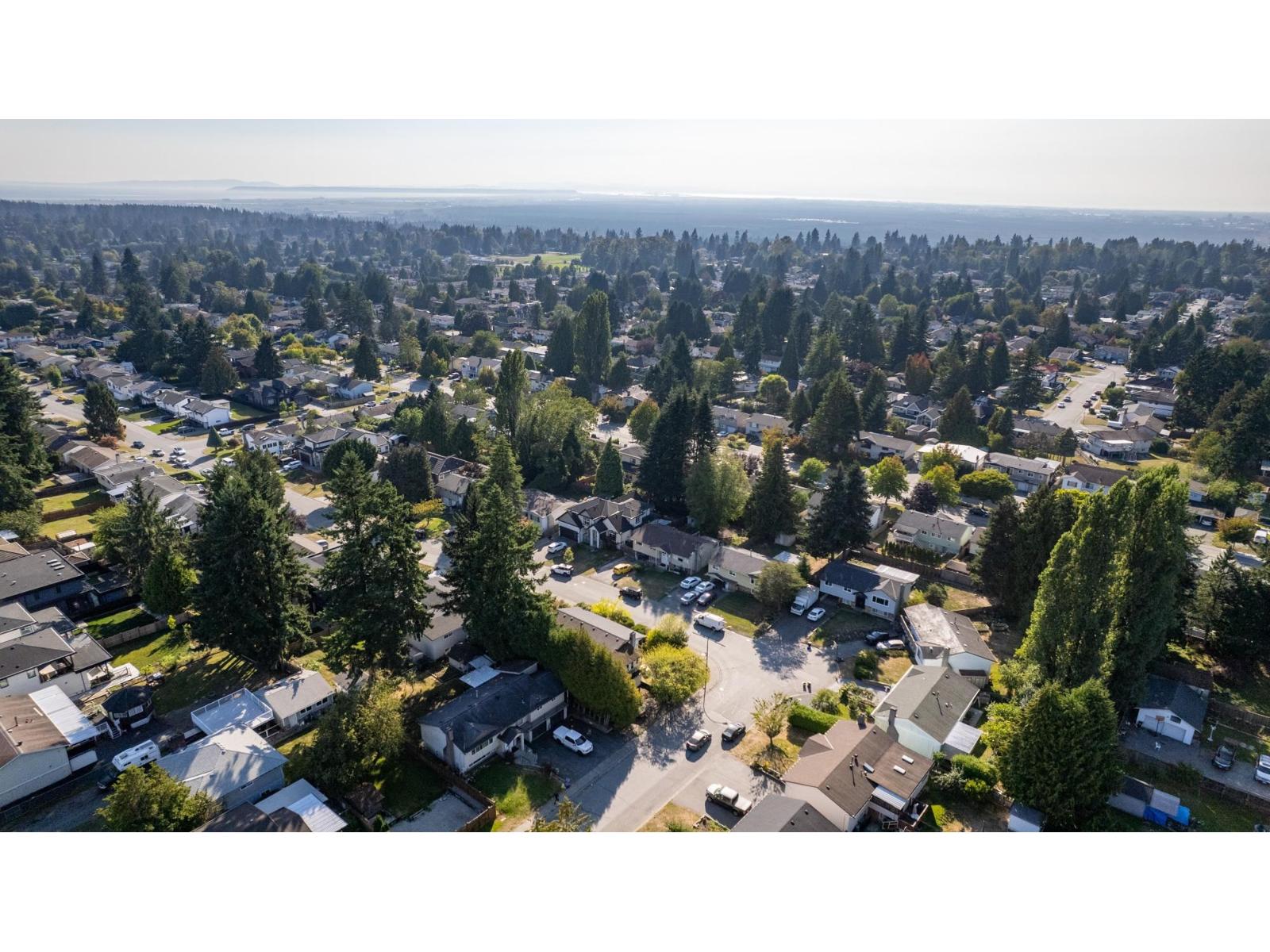 7946 116 A Street Property Photo 9