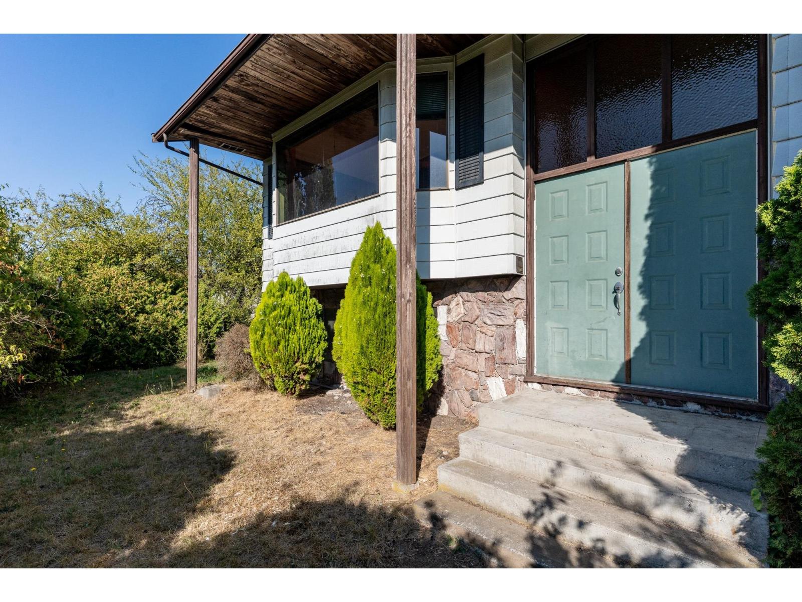 7946 116 A Street Property Photo 18