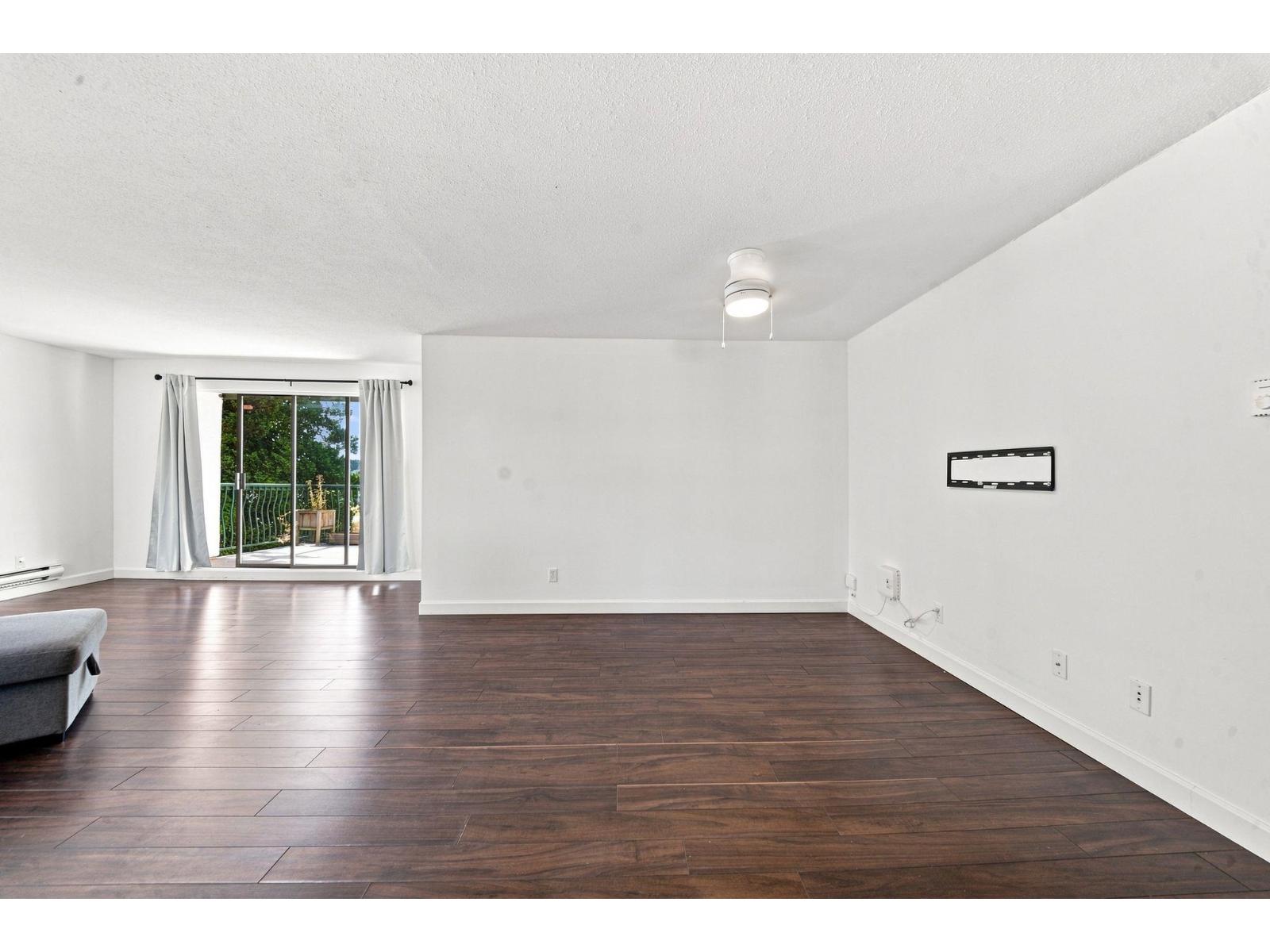 301 33598 George Ferguson Way Property Photo 5