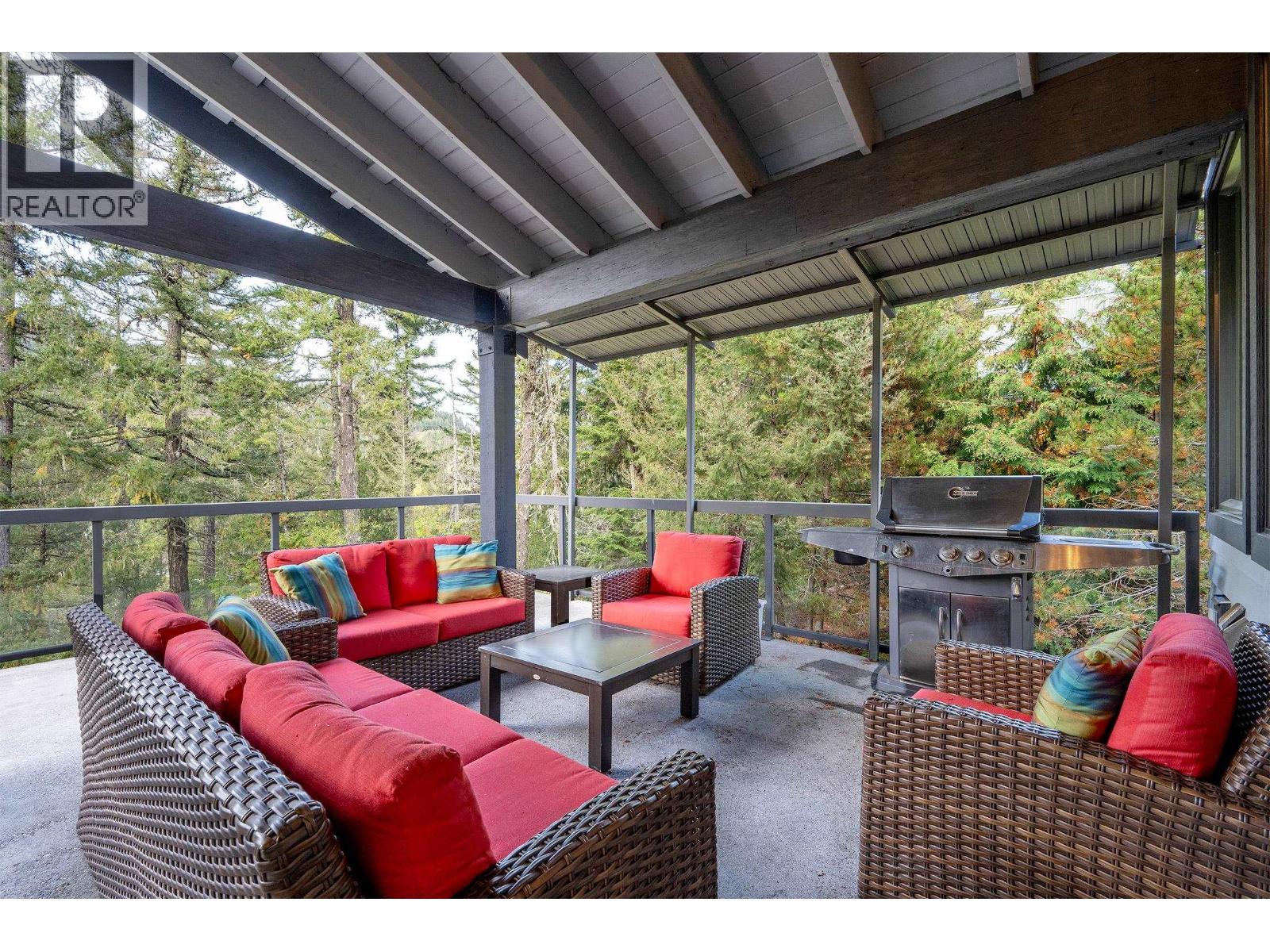 2817 Clifftop Lane Property Photo 6