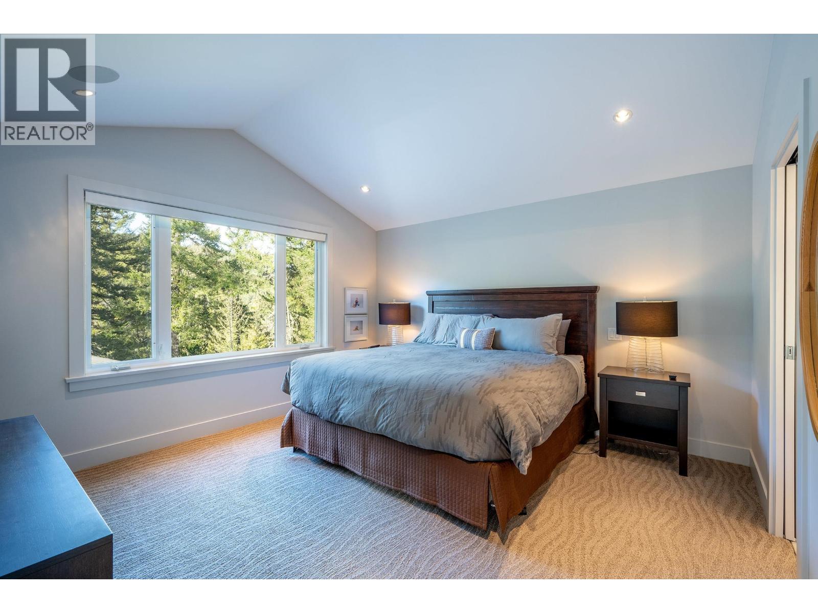 2817 Clifftop Lane Property Photo 12