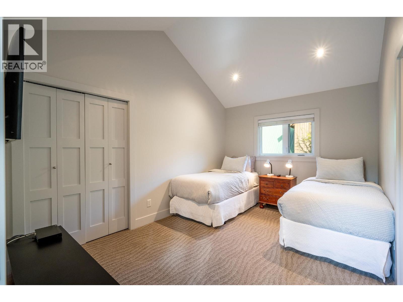2817 Clifftop Lane Property Photo 15