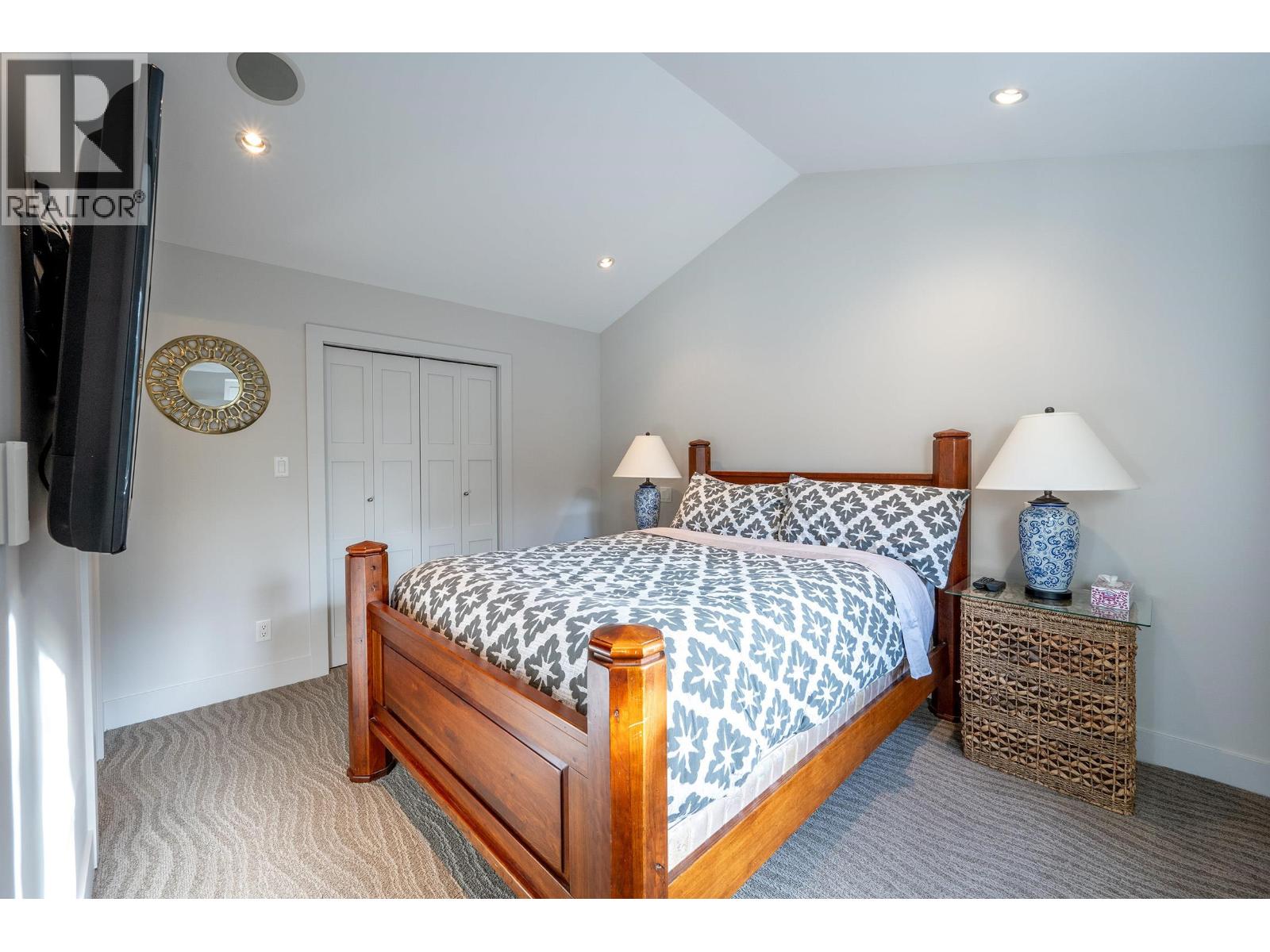 2817 Clifftop Lane Property Photo 17