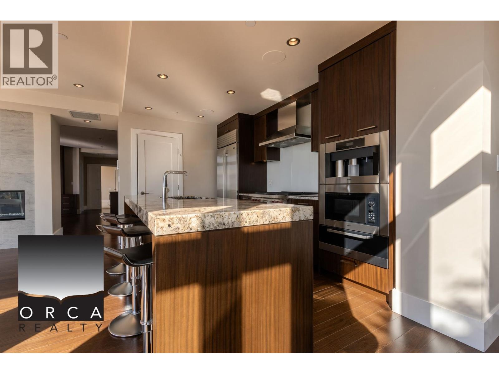 2551 Highgrove Mews Property Photo 8