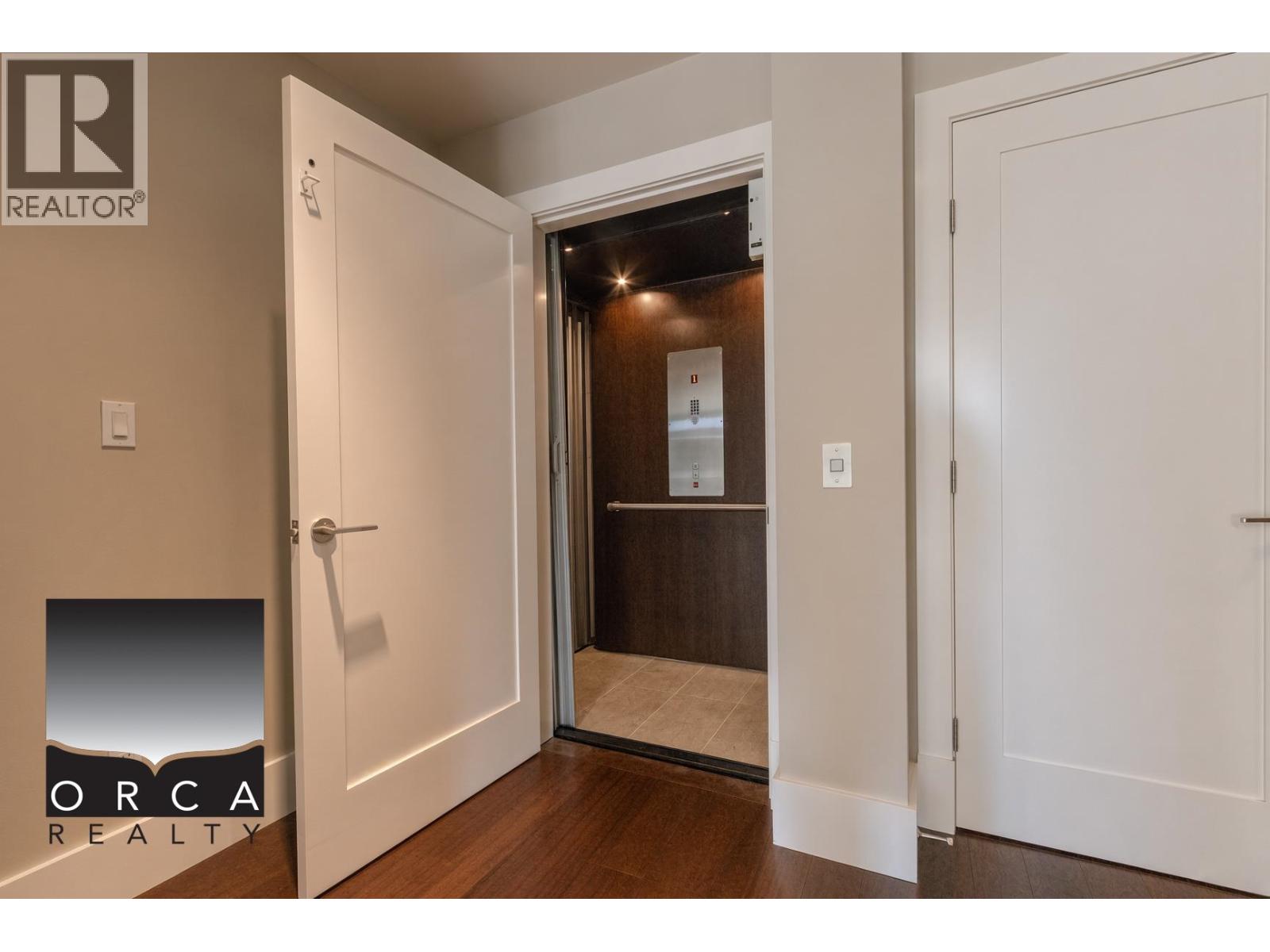 2551 Highgrove Mews Property Photo 24
