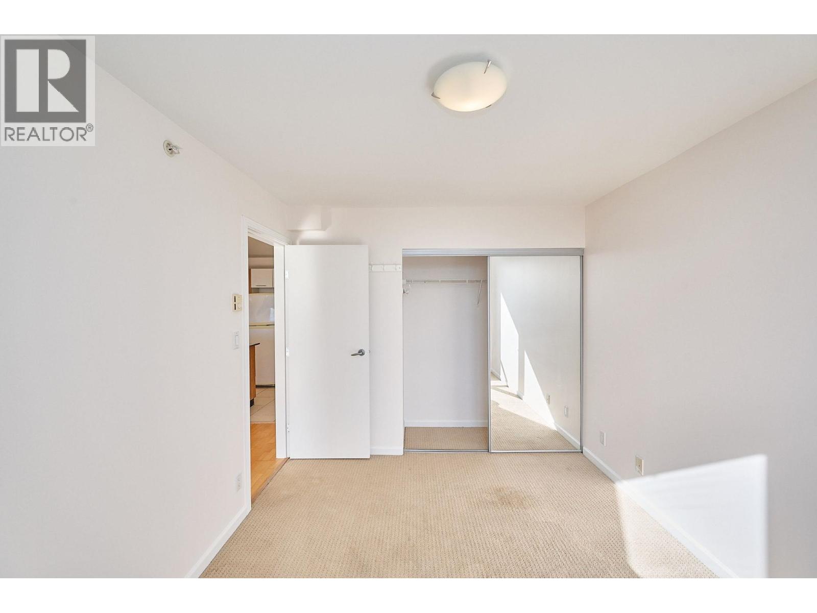 1703 7831 Westminster Highway Property Photo 26