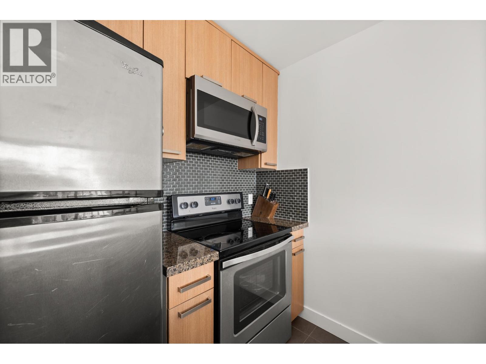 406 3255 Smith Avenue Property Photo 10