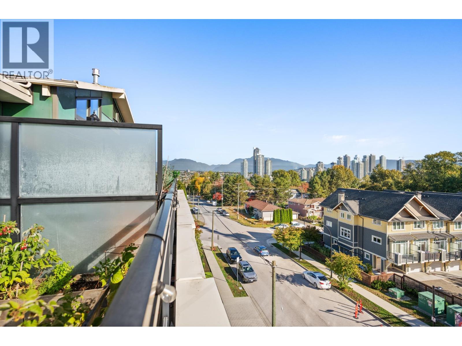 406 3255 Smith Avenue Property Photo 14