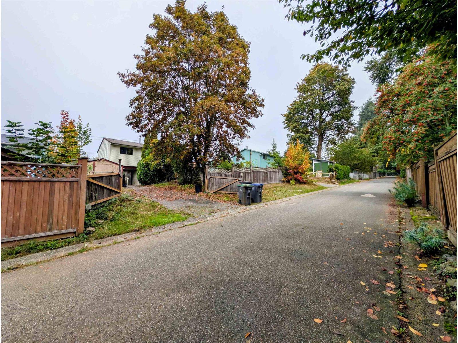 18256 64 Avenue Property Photo 2