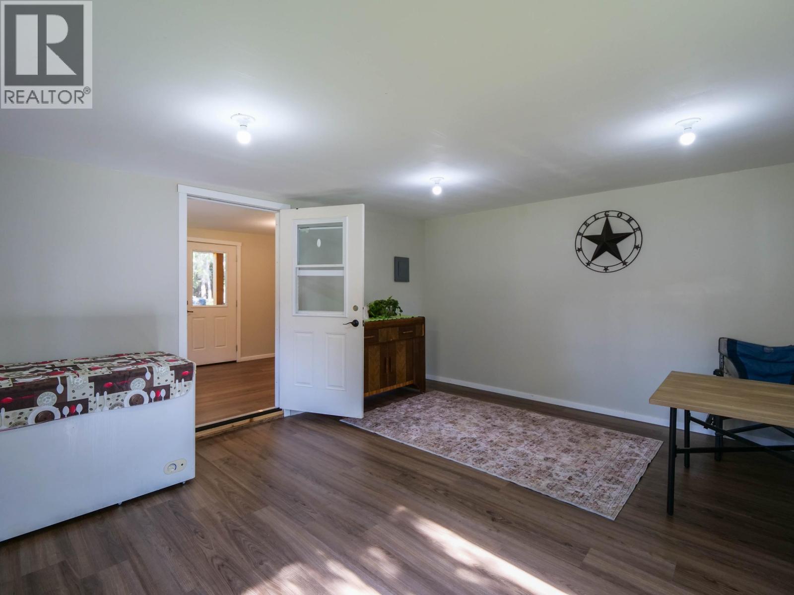 4358 Kiwi Road Property Photo 8