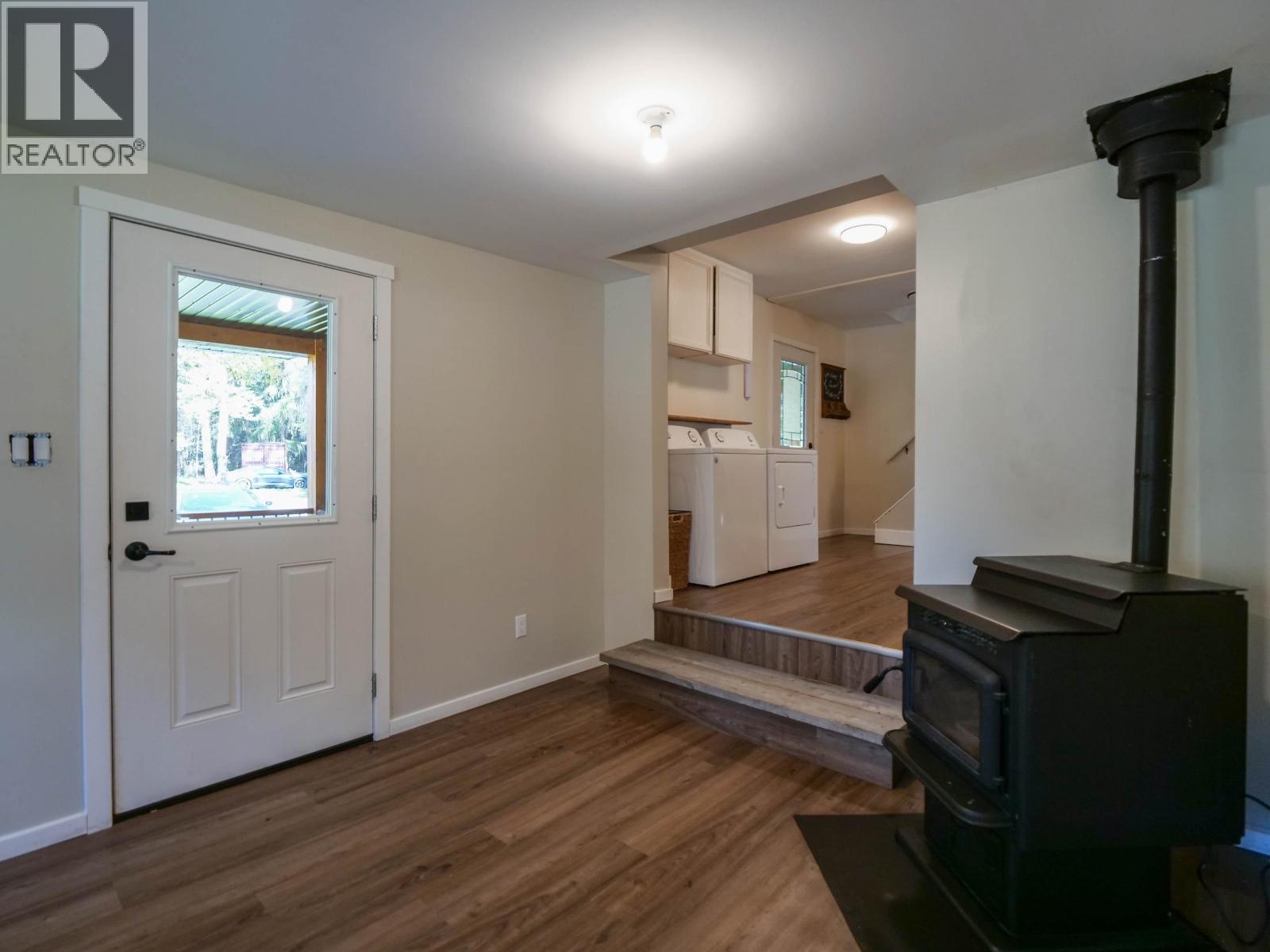 4358 Kiwi Road Property Photo 9