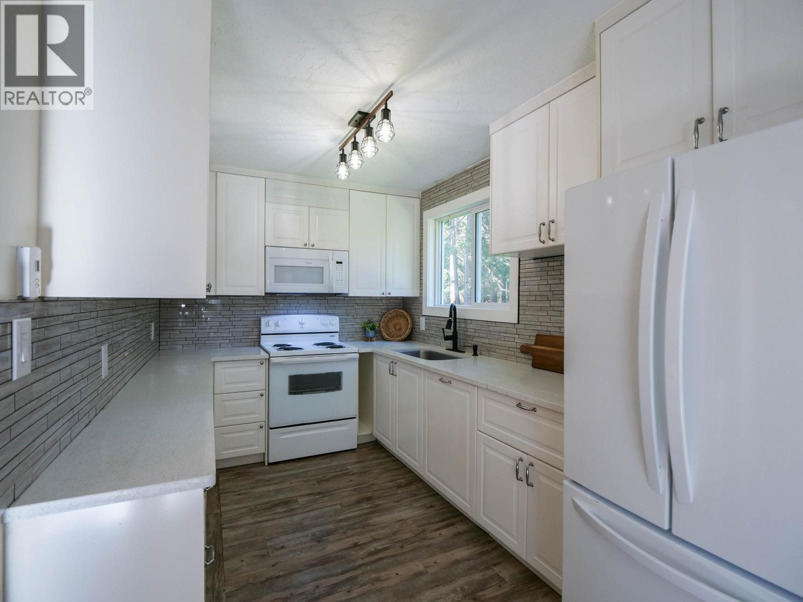 4358 Kiwi Road Property Photo 15