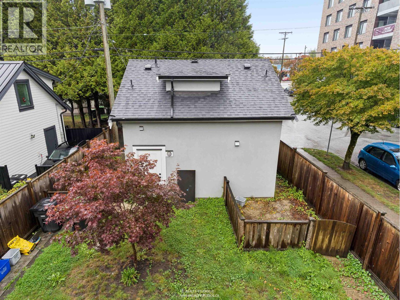 797 E 18th Avenue Property Photo 19