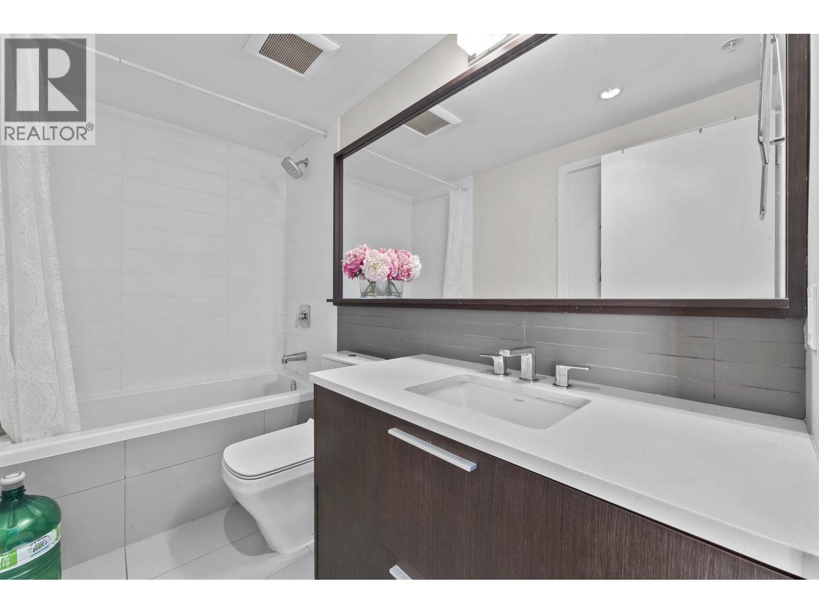 2506 2975 Atlantic Avenue Property Photo 10