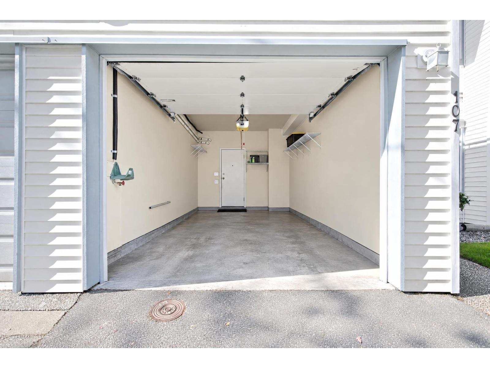 107 13895 102 Avenue Property Photo 2