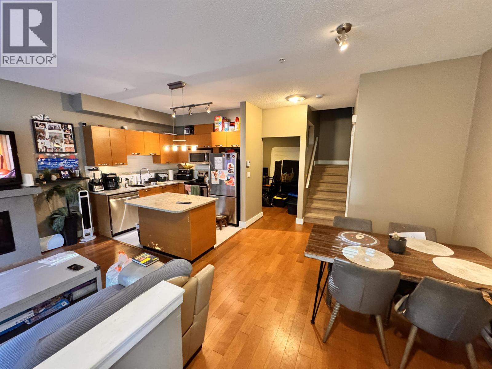 102 7488 Byrnepark Walk Property Photo 3