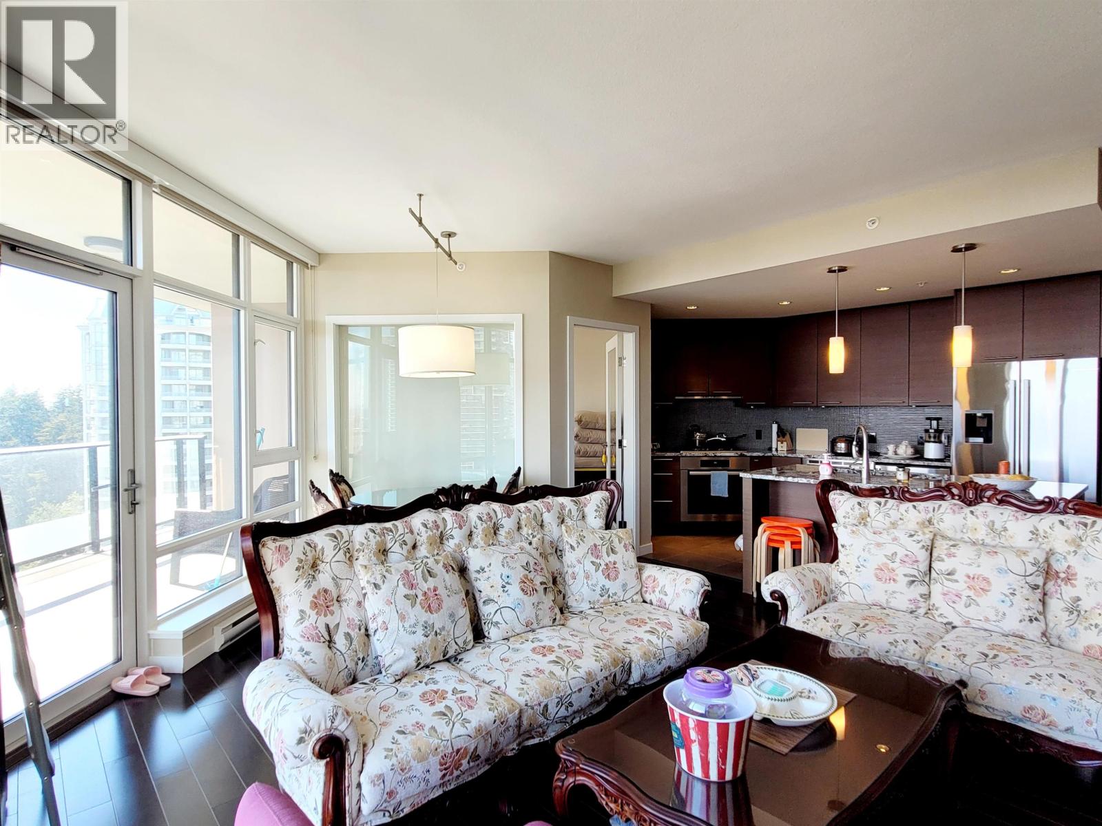 1604 6168 Wilson Avenue Property Photo 10