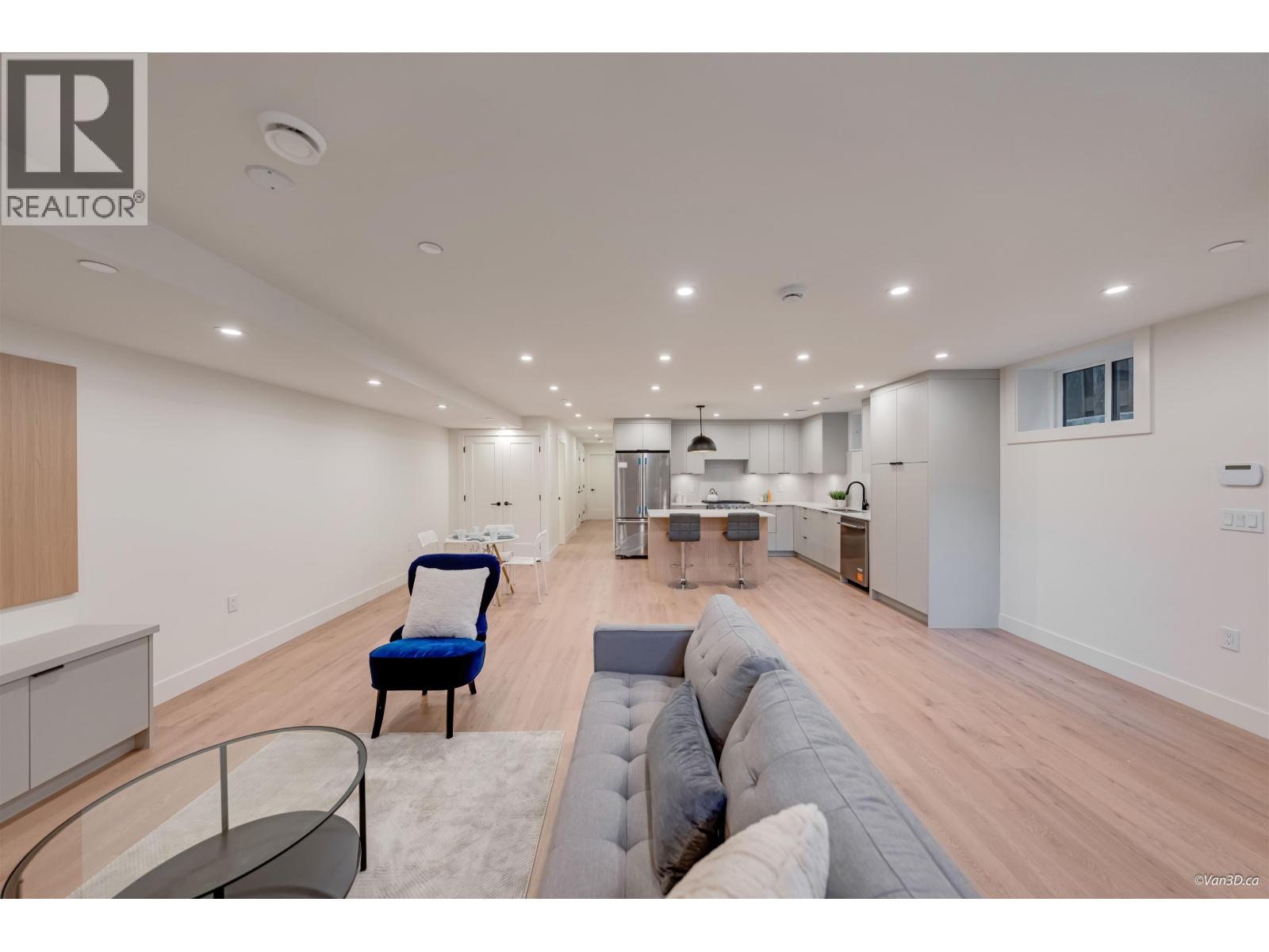 1 6136 Irmin Street Property Photo 3