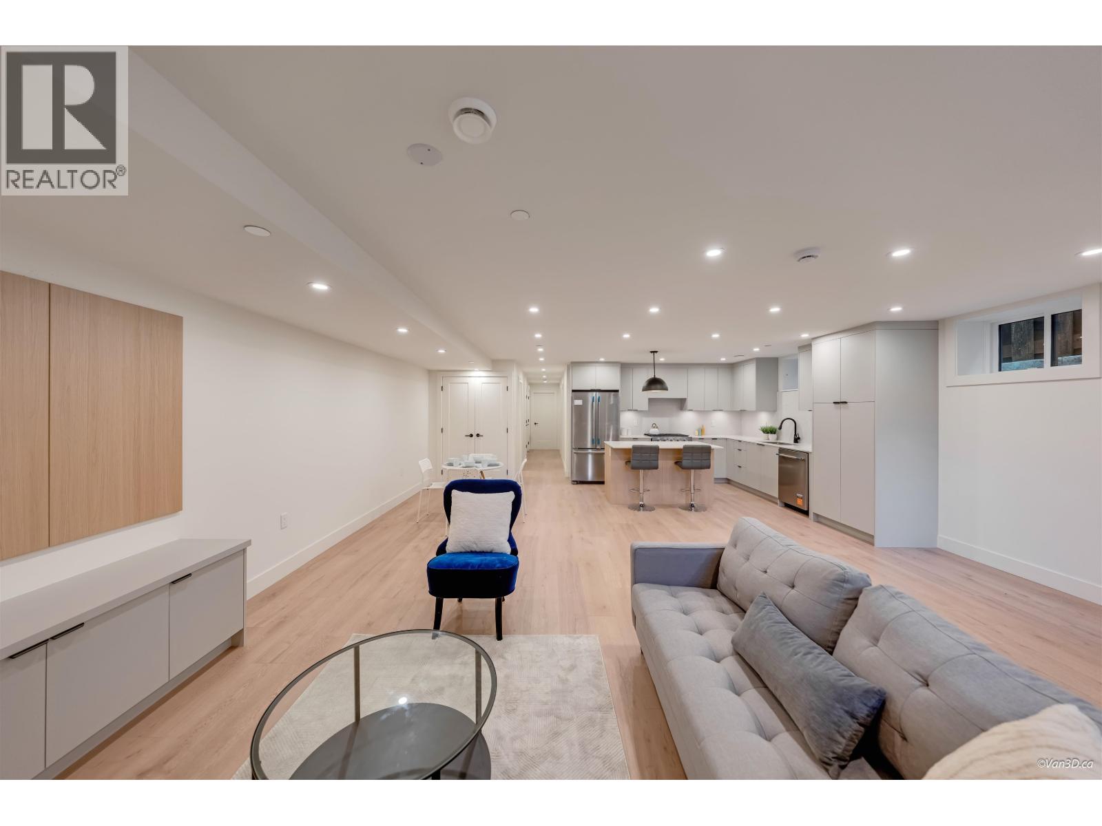1 6136 Irmin Street Property Photo 4