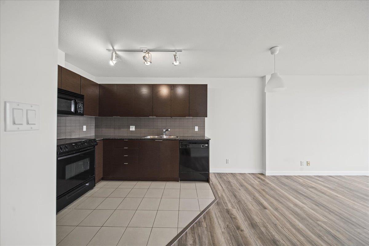 2701 13618 100 Avenue Property Photo 5