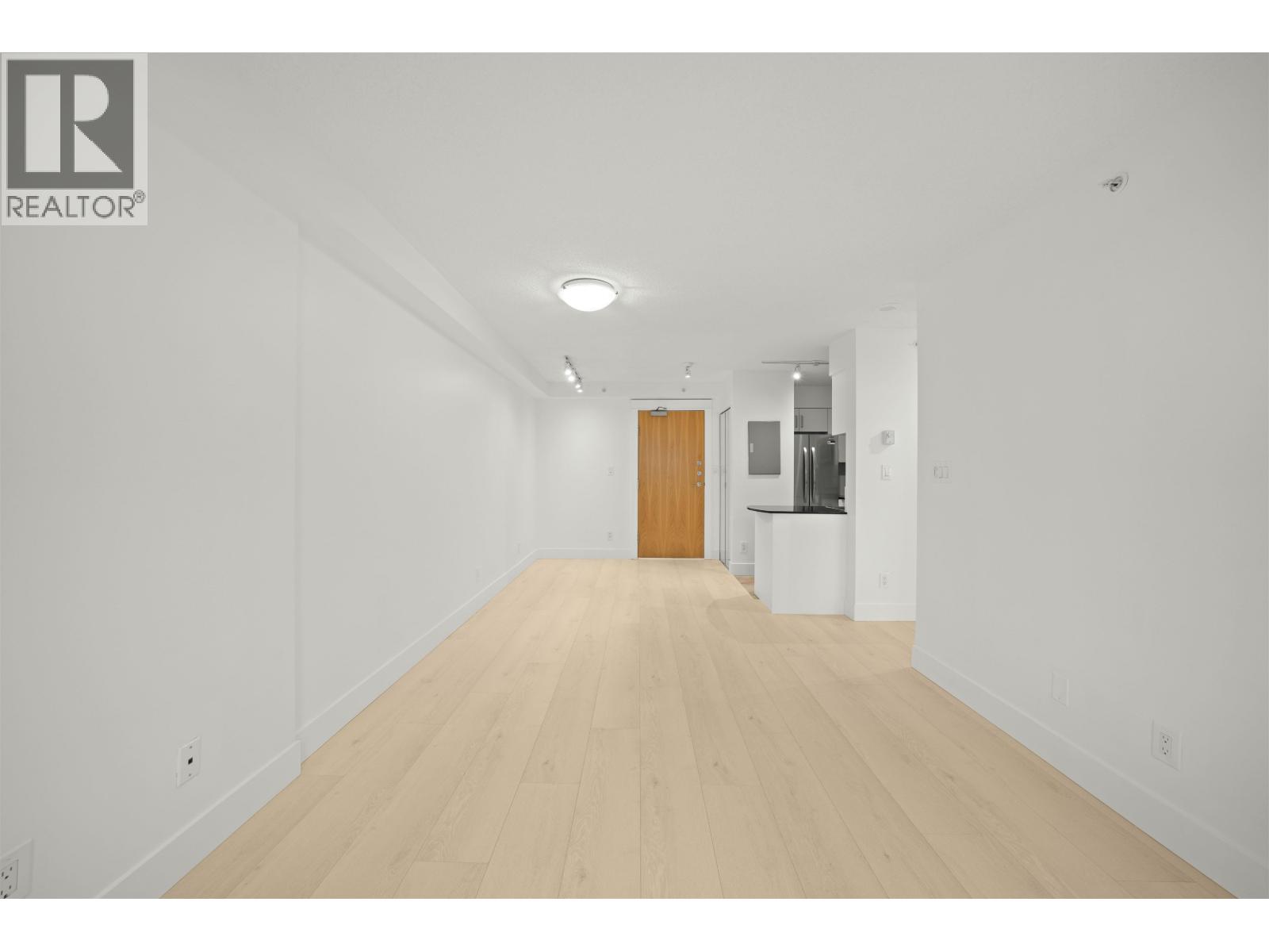 2501 63 Keefer Place Property Photo 16