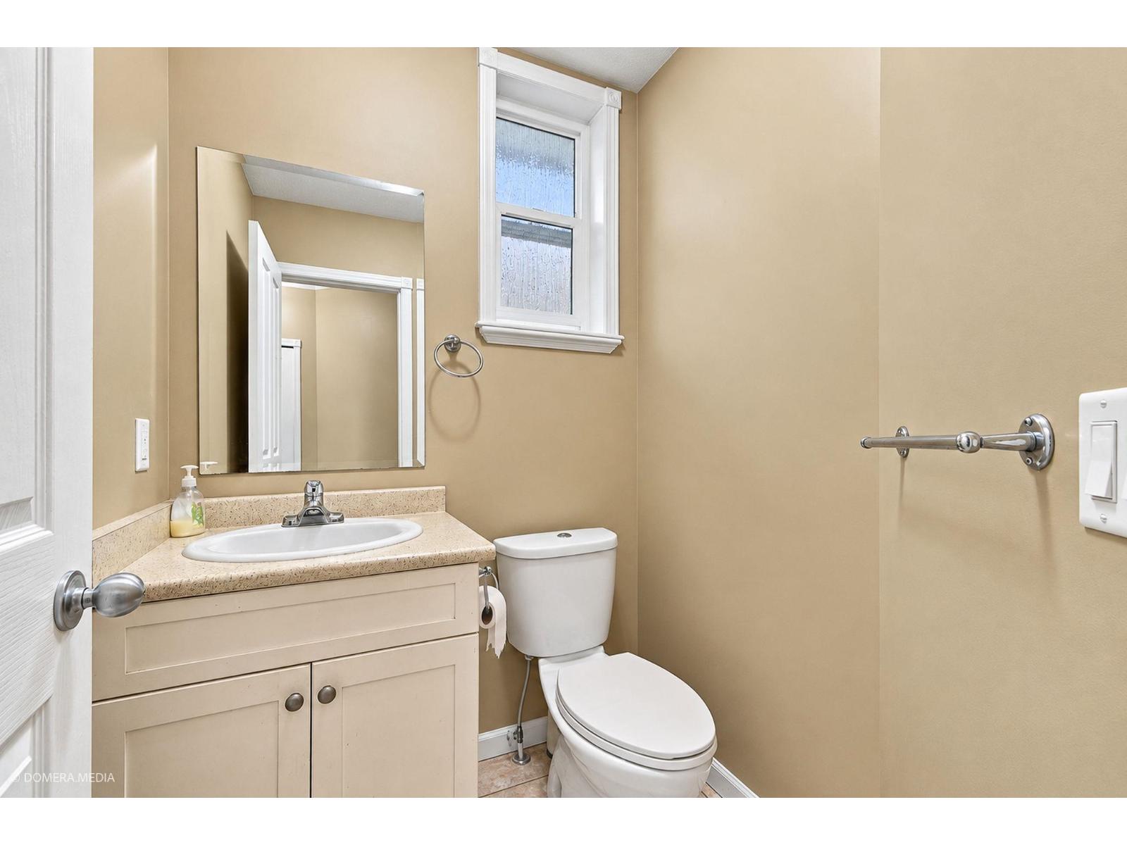 4 32849 Egglestone Avenue Property Photo 7