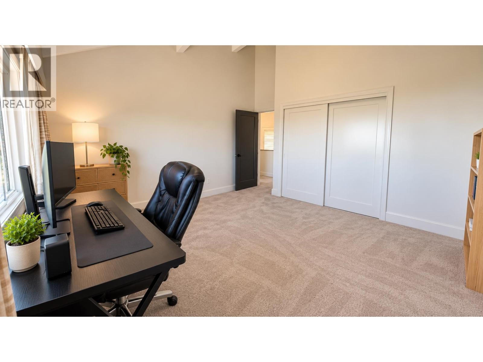 1098 Hillside Road Property Photo 14