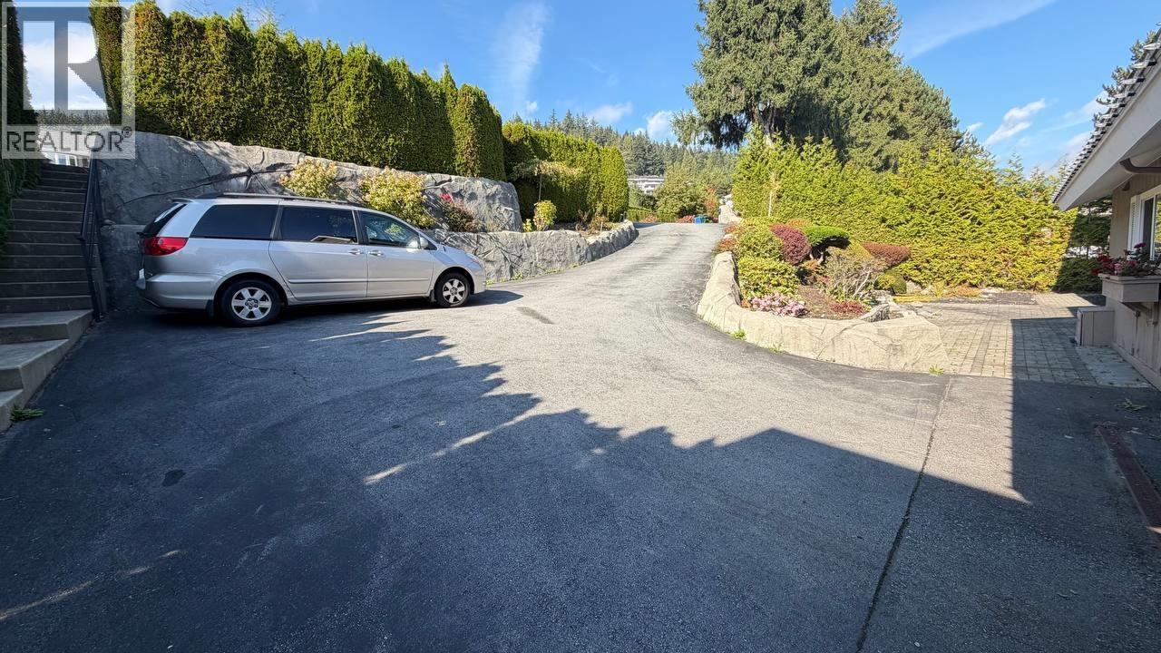 1098 Hillside Road Property Photo 23