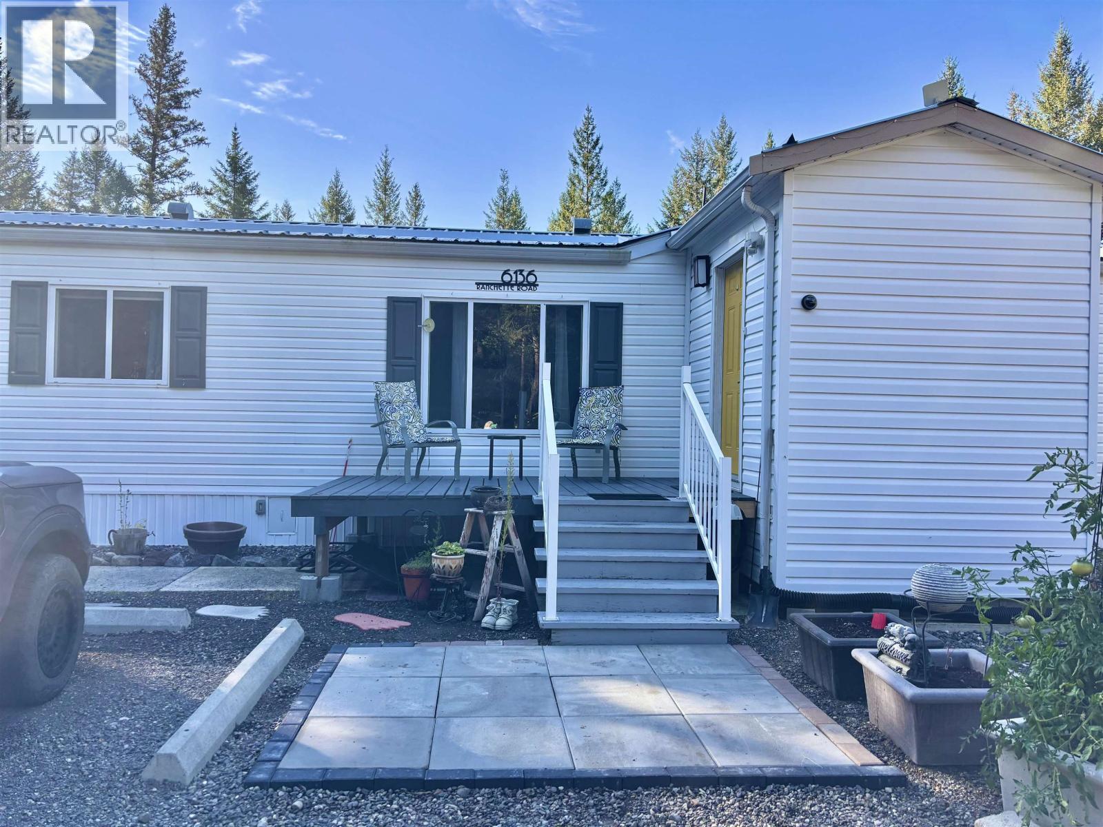 6136 Ranchette Road Property Photo 3