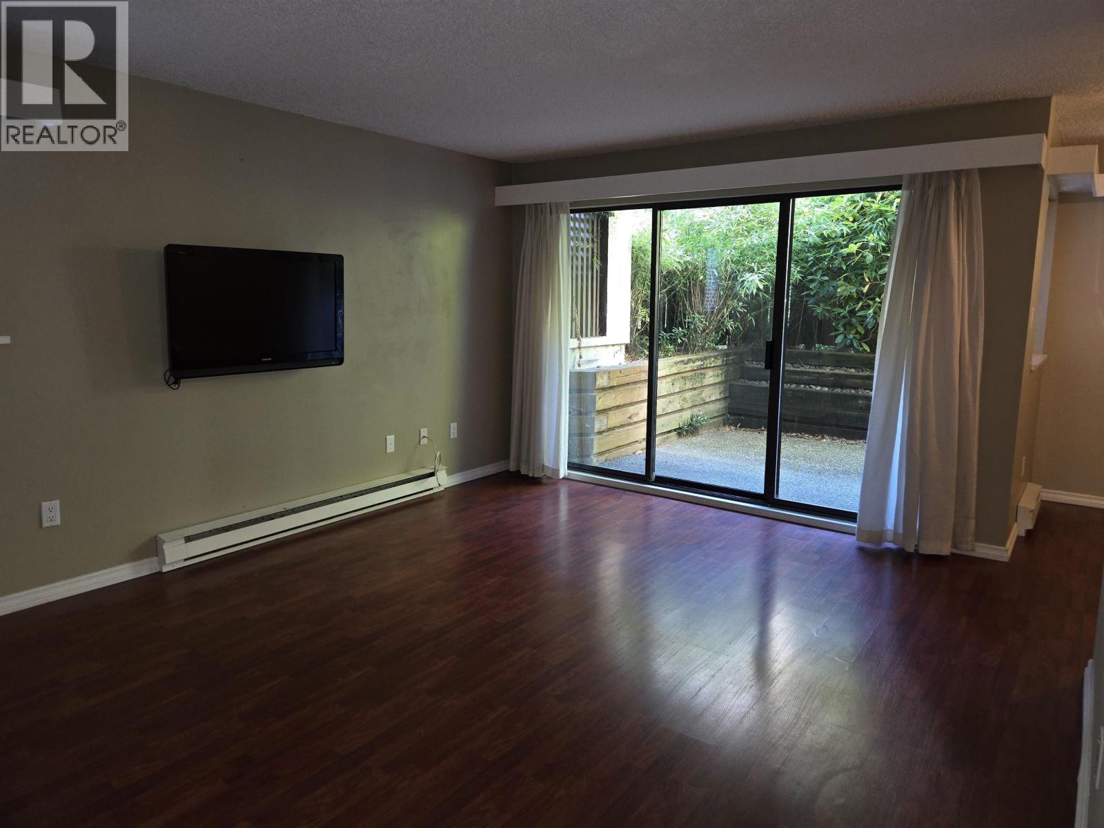 21 365 Ginger Drive Property Photo 4