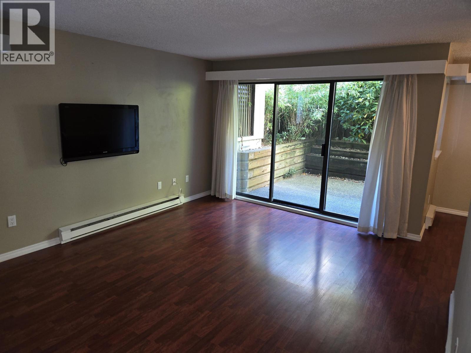 21 365 Ginger Drive Property Photo 5
