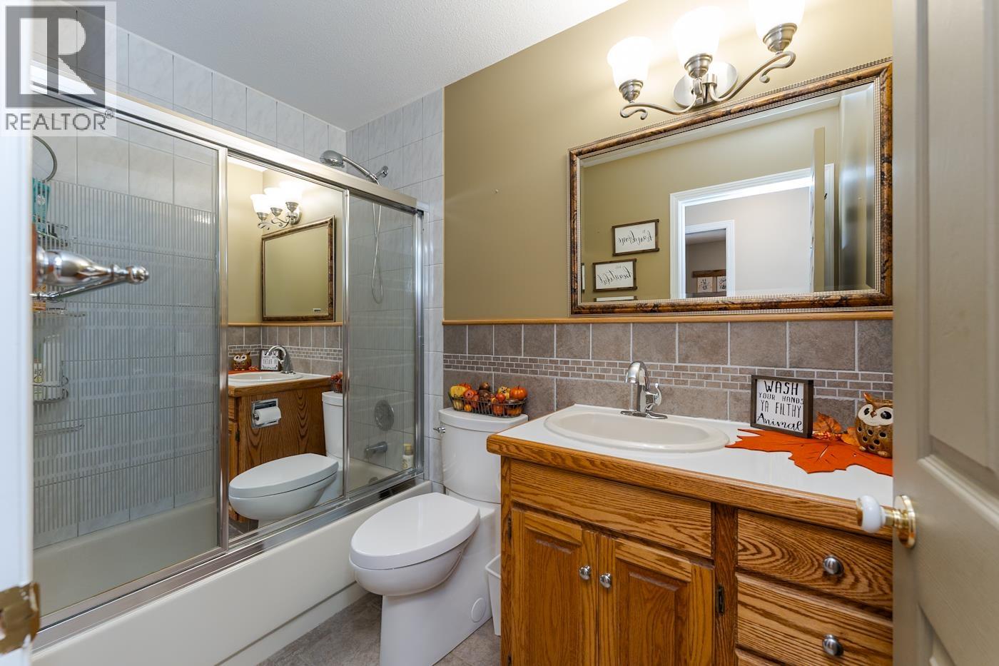 6060 Springall Crescent Property Photo 18