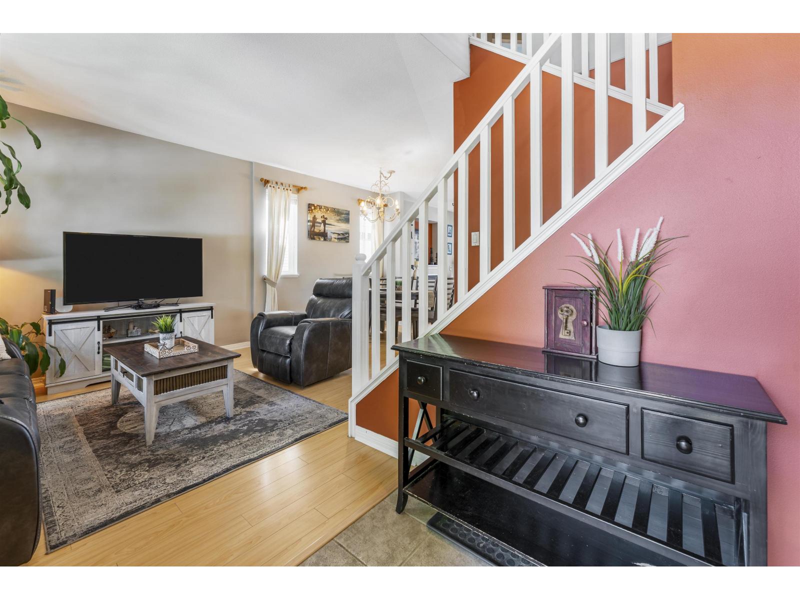 14876 56a Avenue Property Photo 2