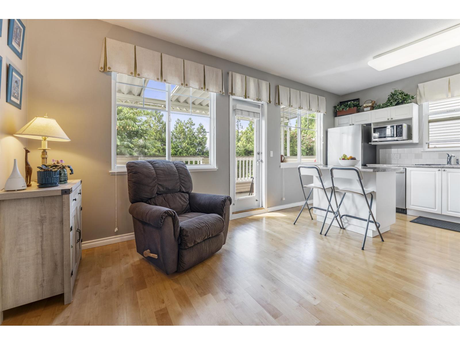14876 56a Avenue Property Photo 10