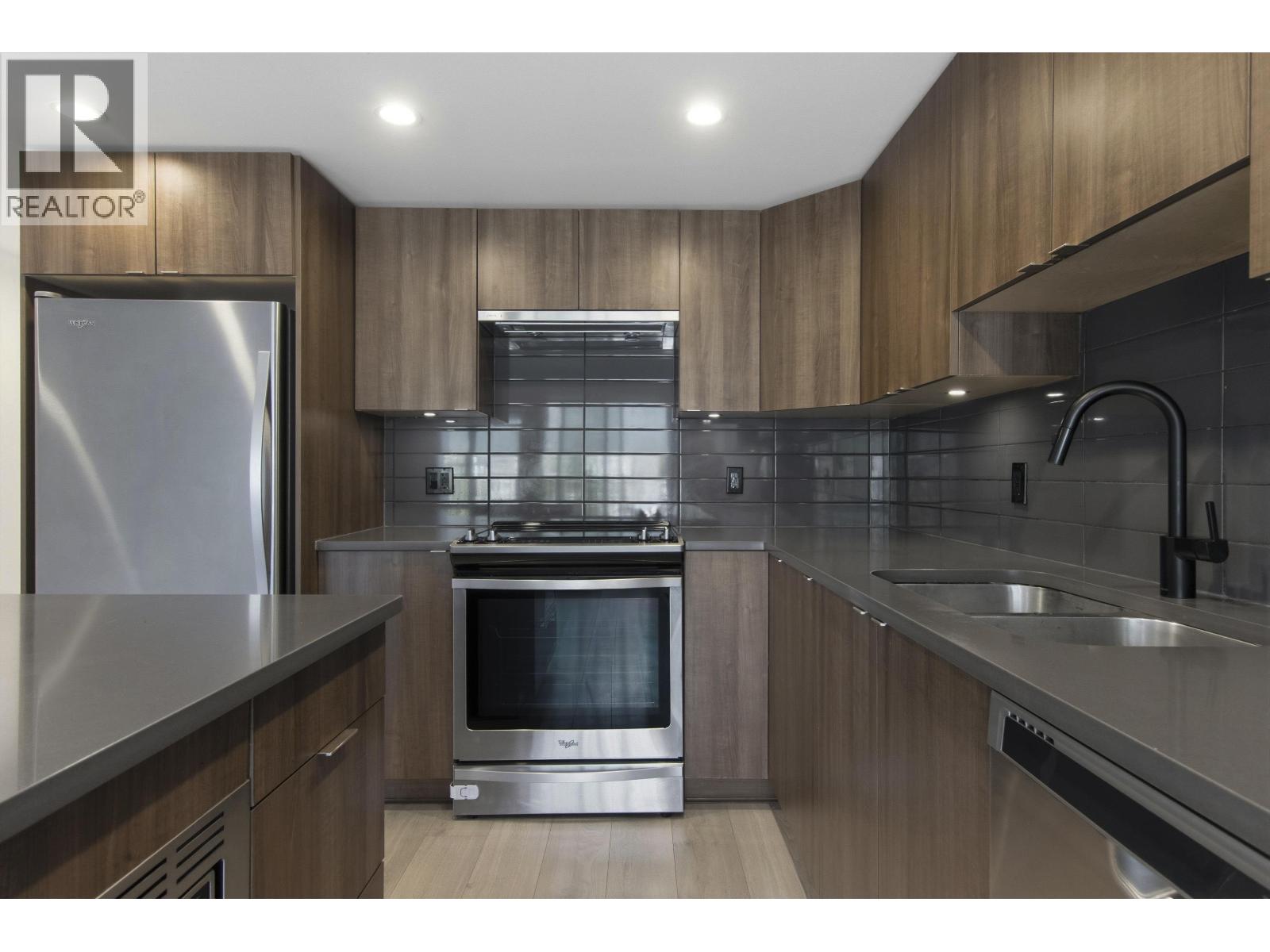 509 1365 Pemberton Avenue Property Photo 3