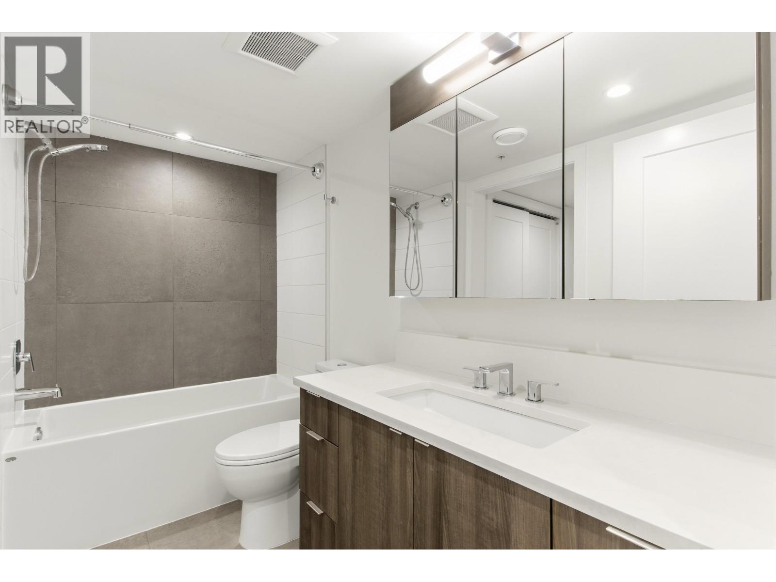 509 1365 Pemberton Avenue Property Photo 10