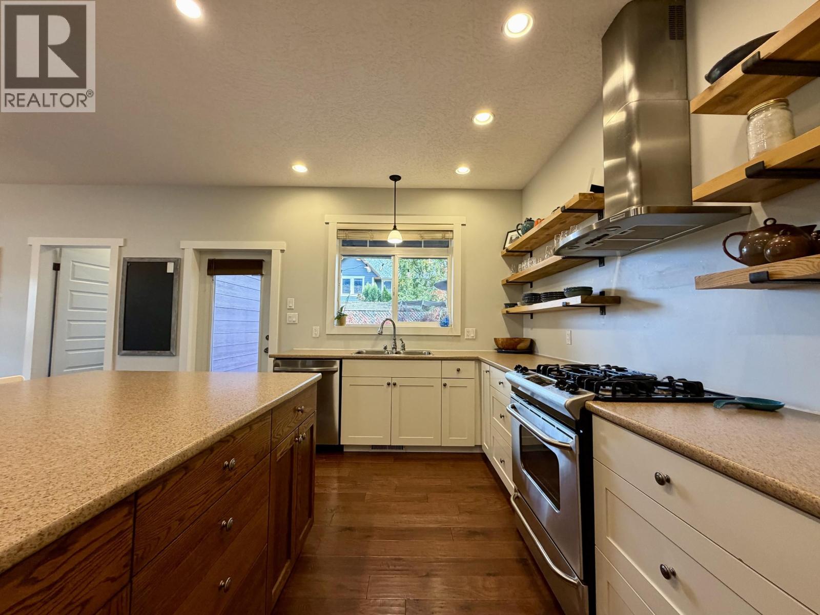 3211 Turner Way Property Photo 13