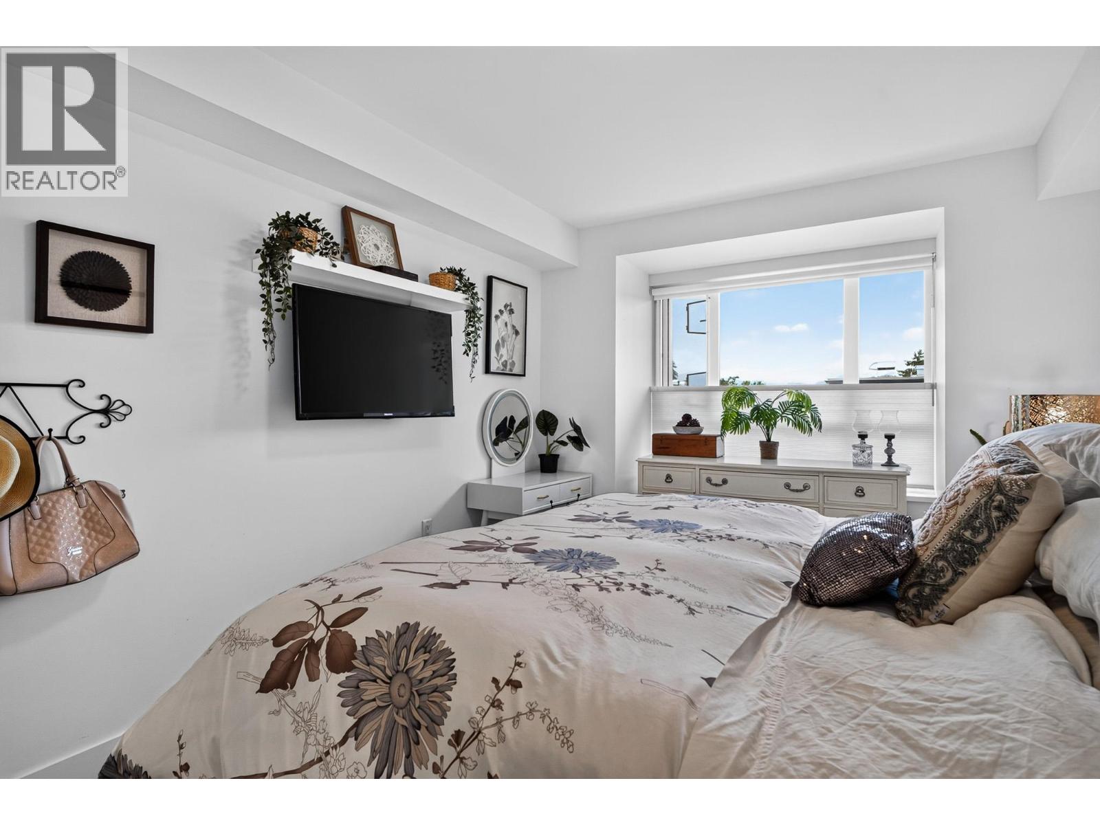 503 22575 Brown Avenue Property Photo 20