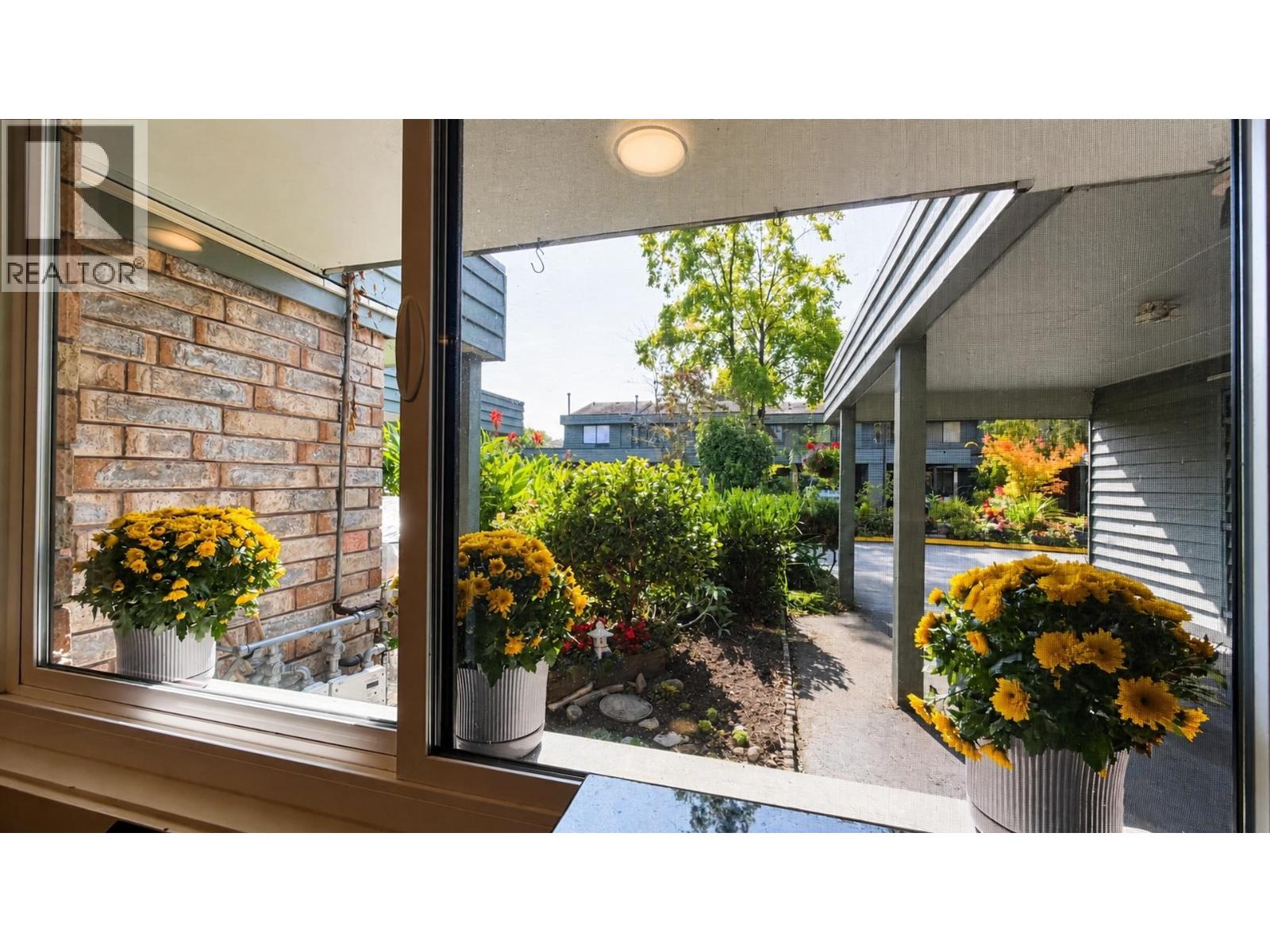 143 3031 Williams Road Property Photo 8