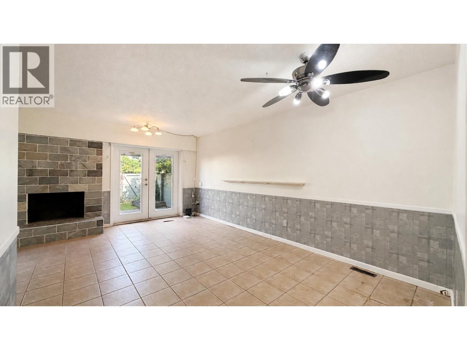 143 3031 Williams Road Property Photo 13