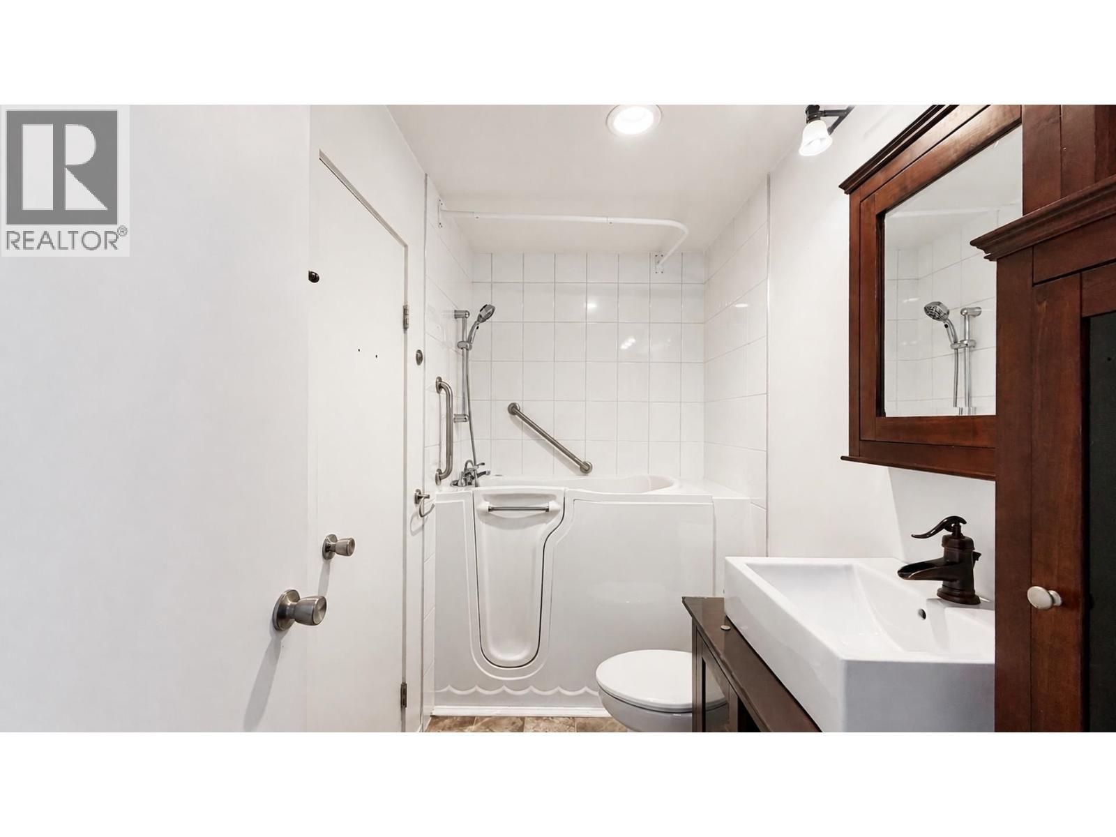 143 3031 Williams Road Property Photo 25
