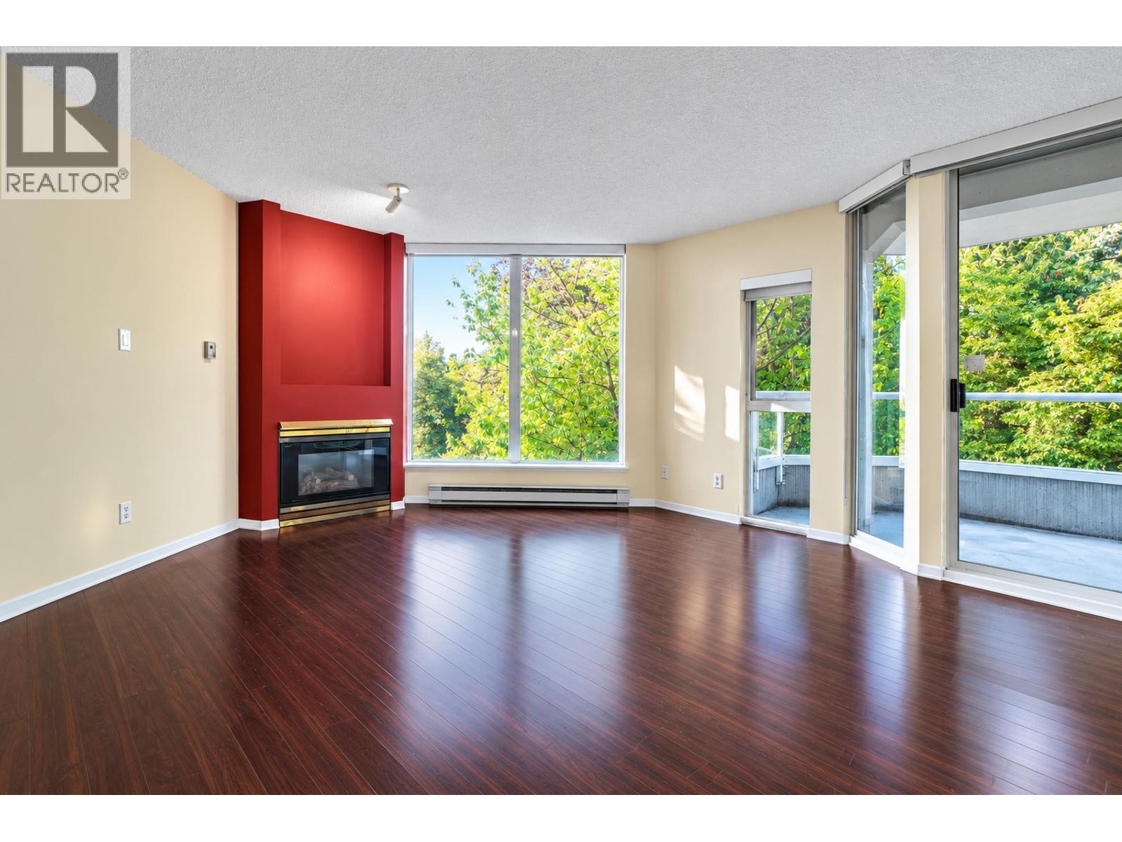 307 69 Jamieson Court Property Photo 4