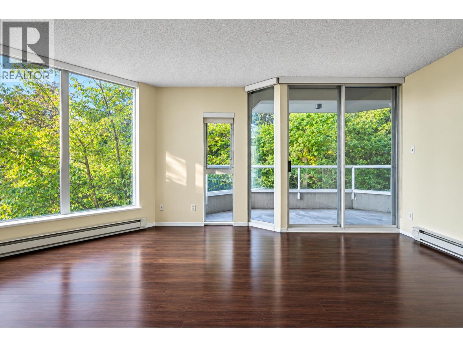 307 69 Jamieson Court Property Photo 6