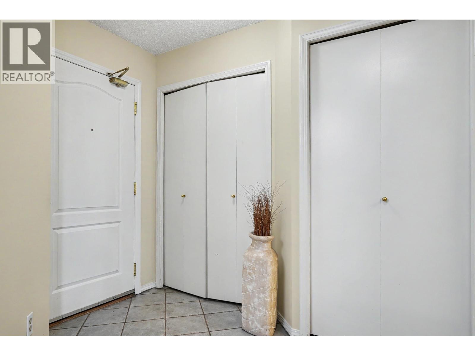 307 69 Jamieson Court Property Photo 11