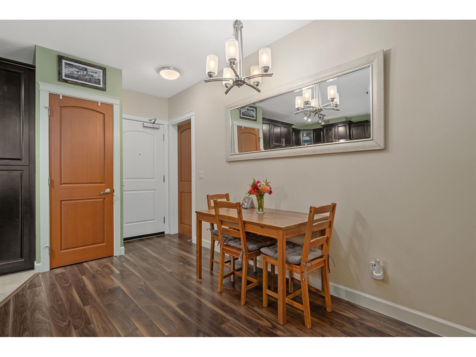 208 2860 Trethewey Street Property Photo 9